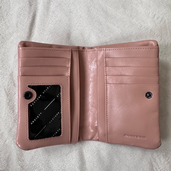 NEW Leather Wallet from Status Anxiety: Is Now Better - Dusty Pink - Picture 4 of 9